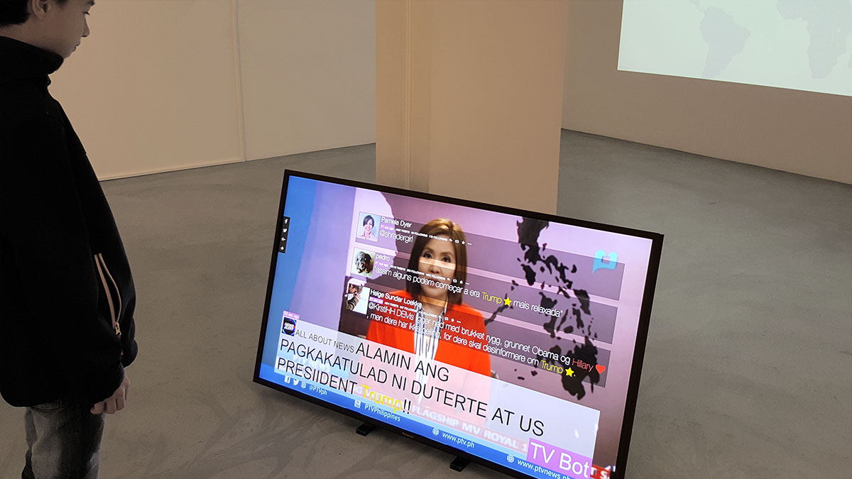 TV Bot 3.0 - World News as Soon as It Happens, Fotomuseum Winterthur, Marc Lee